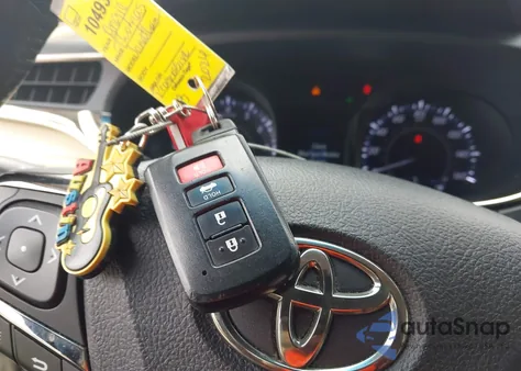 2014 Toyota Avalon Limited z USA, uszkodzony, nr VIN 4T1BK1EB7EU129917